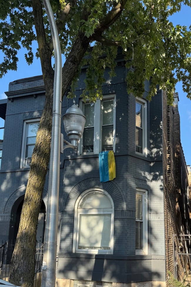 827 N Fairfield Ave, Chicago, IL 60622 - photo 2