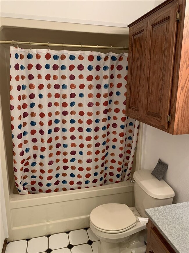 100 E C Ave, Cache, OK 73527 - photo 4