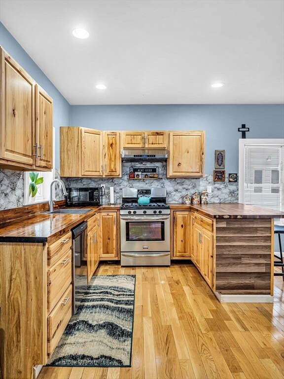 16 Barclay St, Lowell, MA 01851 - photo 6