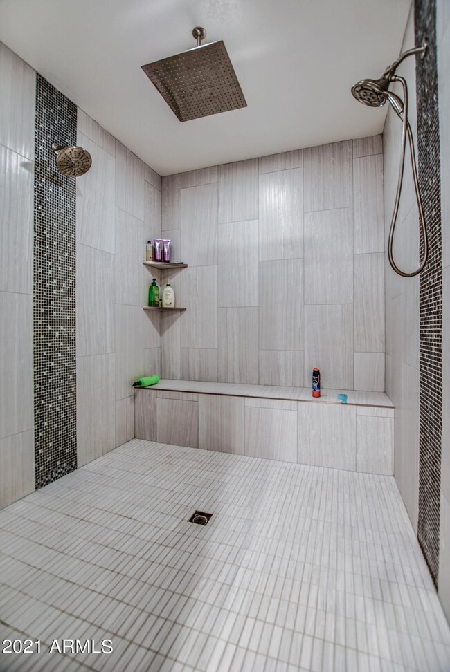 MASTER BATH 4
