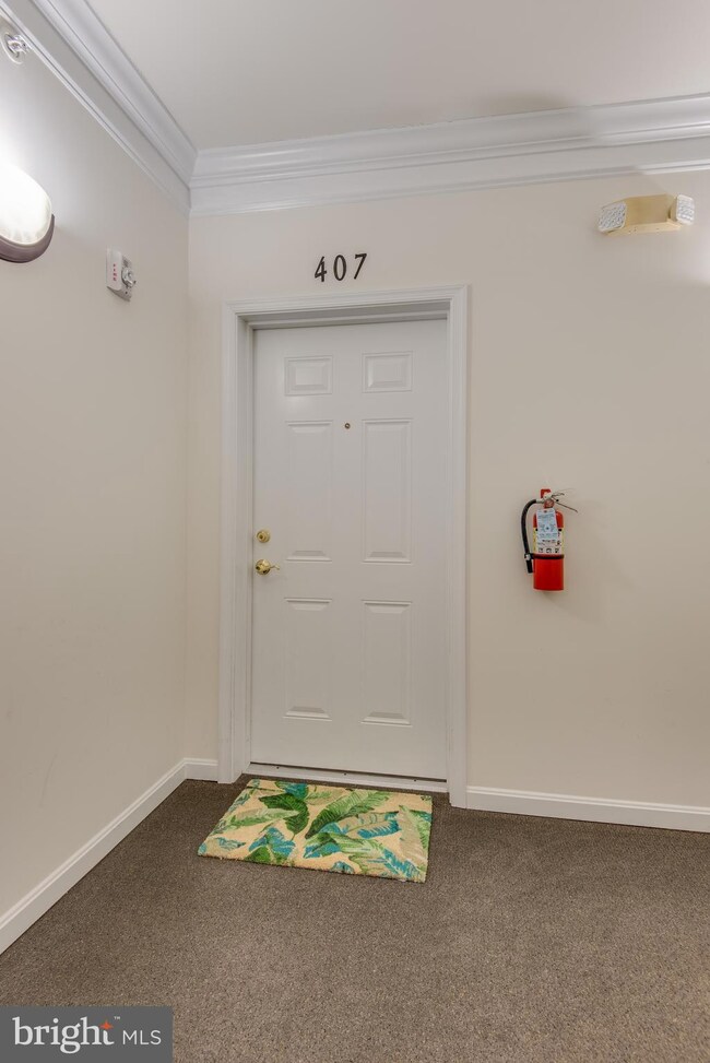 23520 F D R Blvd unit 407, California, MD 20619 - photo 3