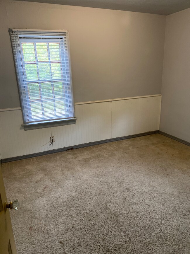 1608 W 16th St, Anderson, IN 46016 - photo 6