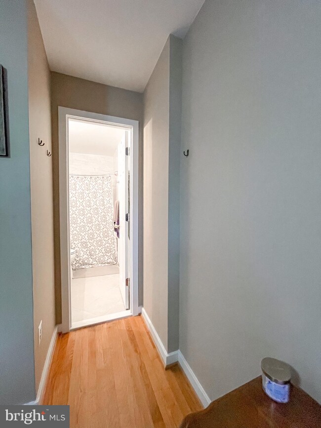 3737B Madison Ln, Falls Church, VA 22041 - photo 4