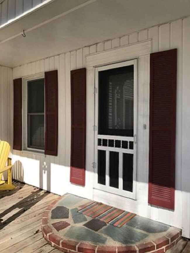 Close view-side entry view
