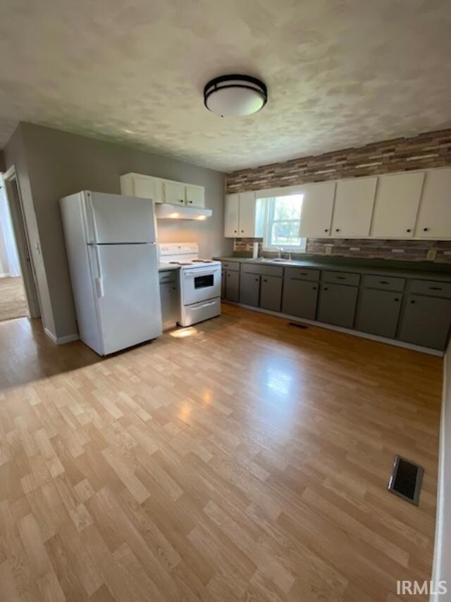 909 E Vincennes St, Linton, IN 47441 - photo 3