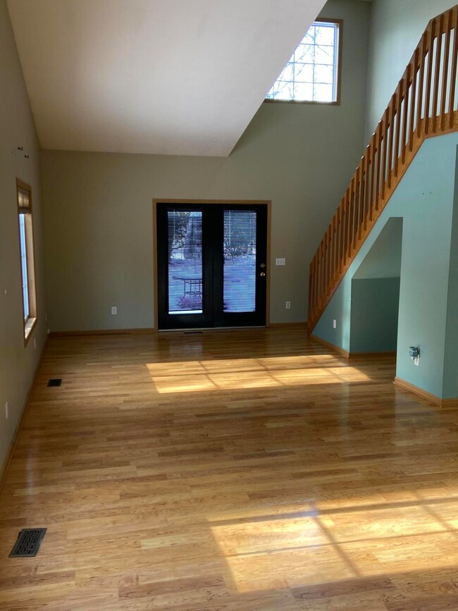 3537 Butternut Dr unit 5, Holland, MI 49424 - photo 2