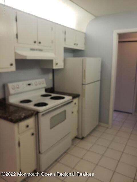 19 C Kitchen1