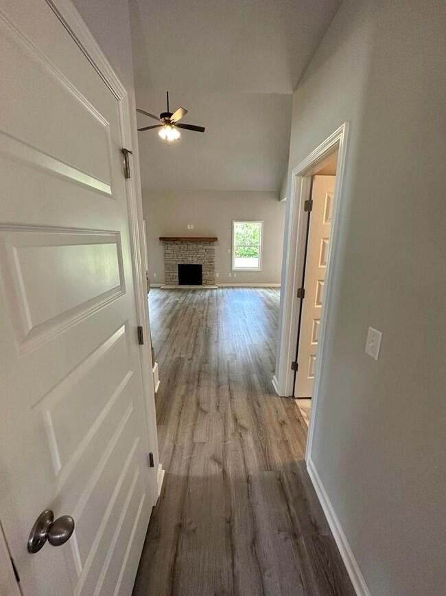 5083 Pond View Dr, Columbus, GA 31907 - photo 4