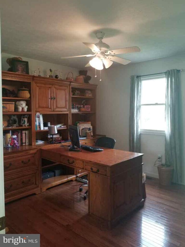 21 Highland Way, Berkeley Springs, WV 25411 - photo 6