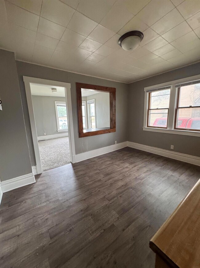 415 E 9th St, Waterloo, IA 50703 - photo 7