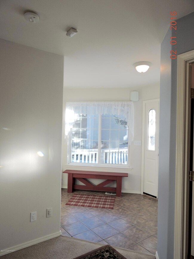 VERY SPACIOUS ENTRY