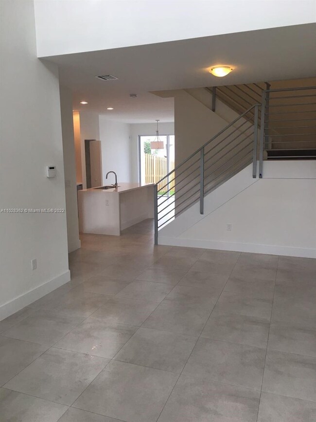 7161 NW 103rd Path unit 7161, Doral, FL 33178 - photo 4