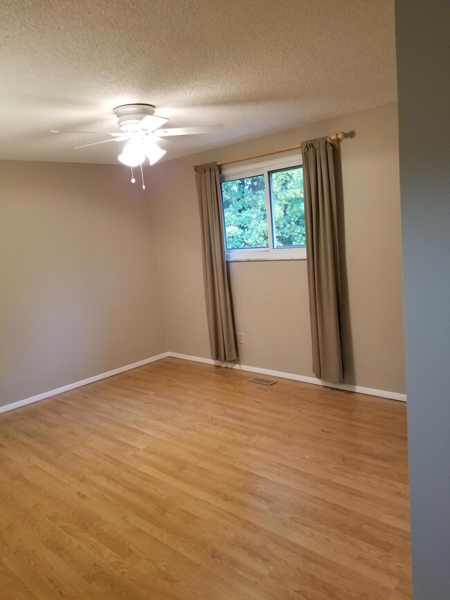 7849 Stanburn Rd, Columbus, OH 43235 - photo 6