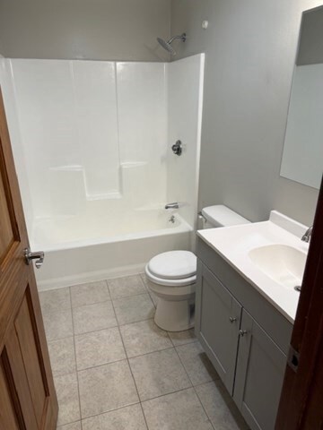 58-60 Pendleton Ave, Springfield, MA 01109 - photo 7