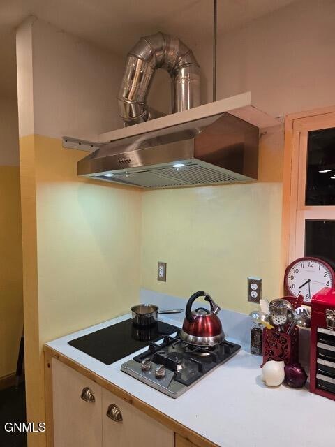 613 W Broadway, Williston, ND 58801 - photo 3