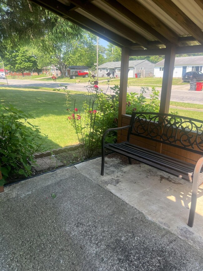 Latonia Bench