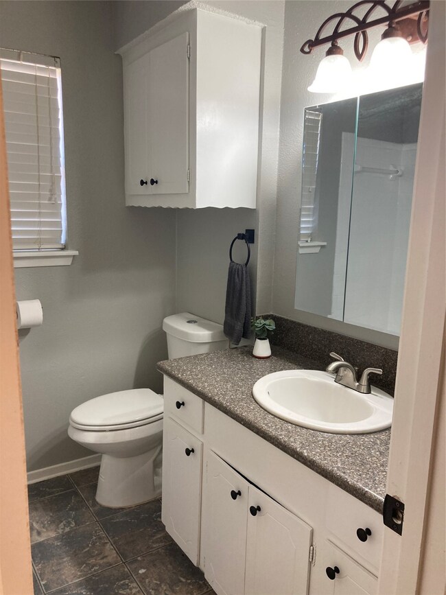 754 Dezso Dr, Alvin, TX 77511 - photo 7