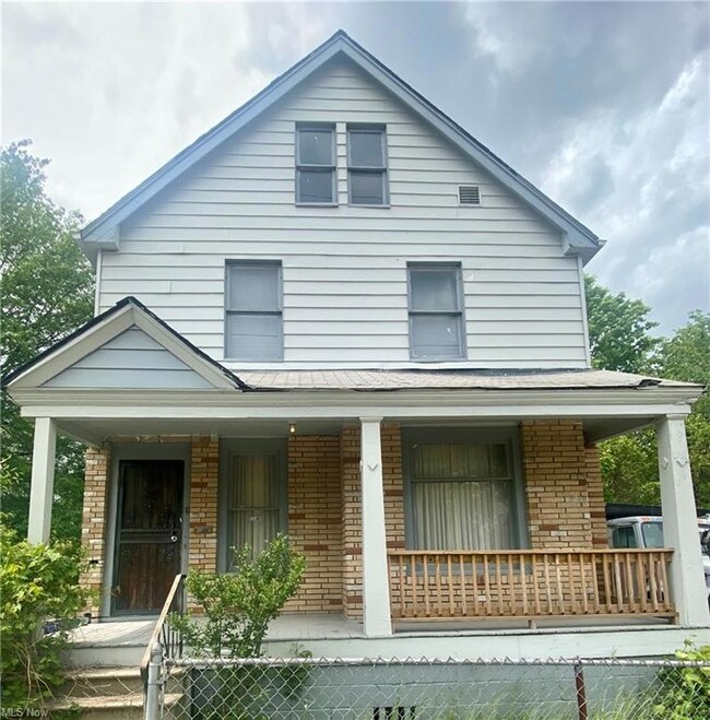 2318 E 103rd St, Cleveland, OH 44106 - photo 3