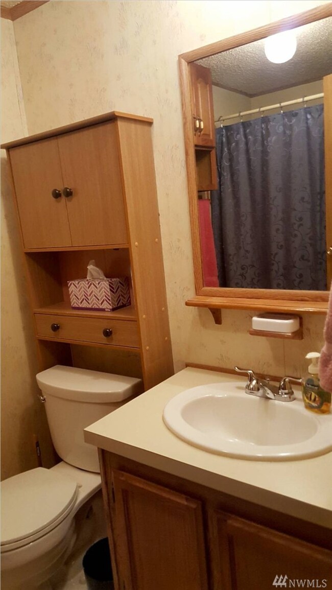 2265 Estero Ave, Enumclaw, WA 98022 - photo 3