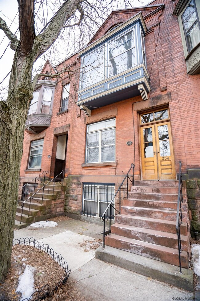 354 Hamilton St, Albany, NY 12210 - photo 3