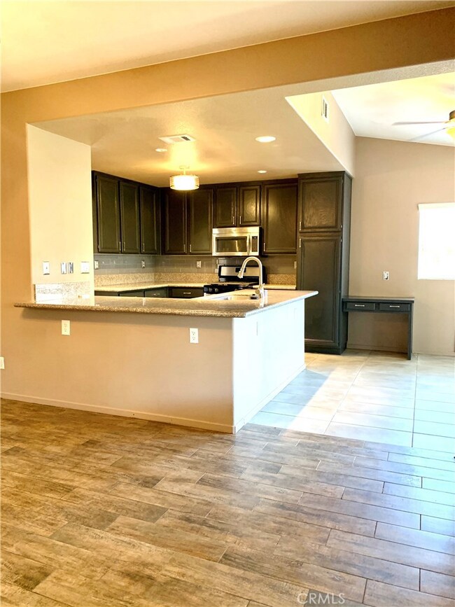 31371 Bradford St, Winchester, CA 92596 - photo 7