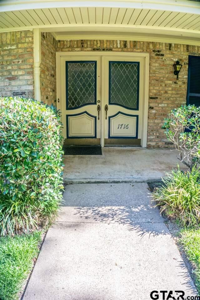 1716 1716 Yosemite Dr, Tyler, TX 75703 - photo 4