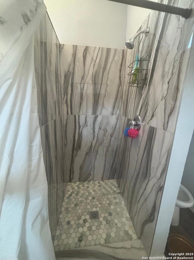 8043 Dove Trail Dr, San Antonio, TX 78244 - photo 7