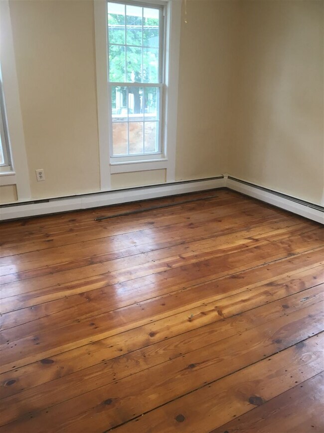 8 Summer St, Penacook, NH 03303 - photo 5