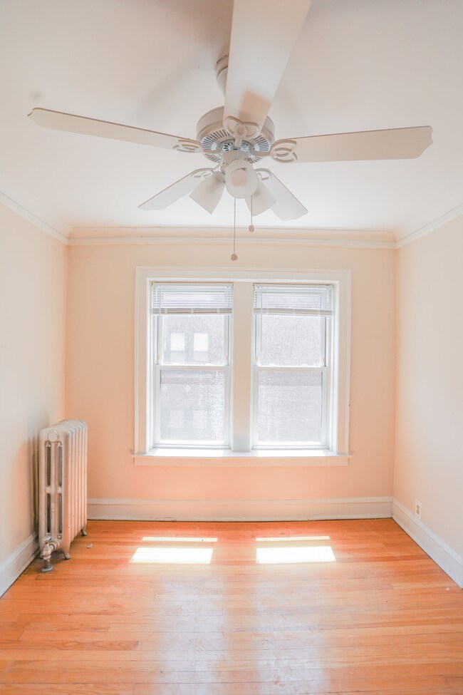 4811 N Bell Ave unit 2S, Chicago, IL 60625 - photo 6