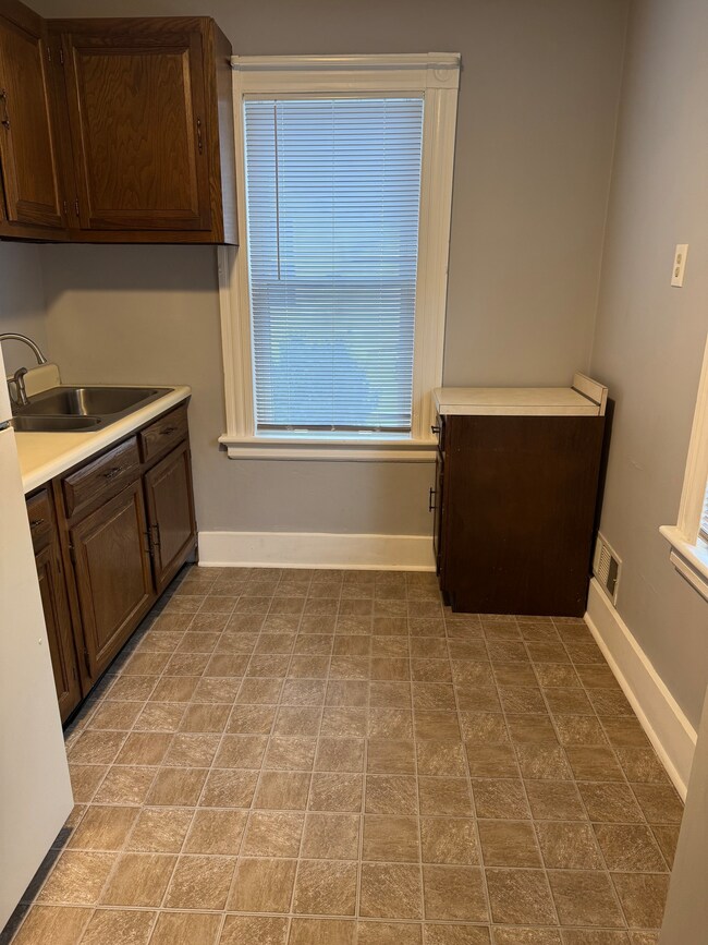 50 Holbrook St, Ansonia, CT 06401 - photo 7