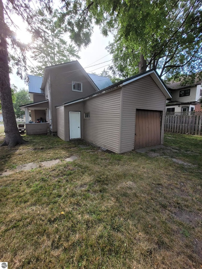 426 N State St, Alma, MI 48801 - photo 4