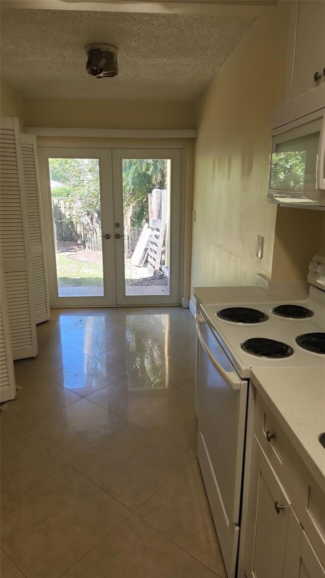 7417 Orange Dr, Davie, FL 33314 - photo 6