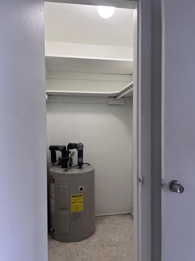 598 Douglas Rd unit 3, Opa Locka, FL 33054 - photo 7