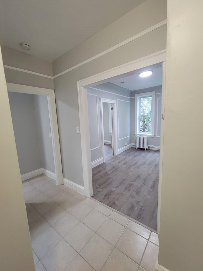 209 Mallory Ave unit 2r, Jersey City, NJ 07304 - photo 7