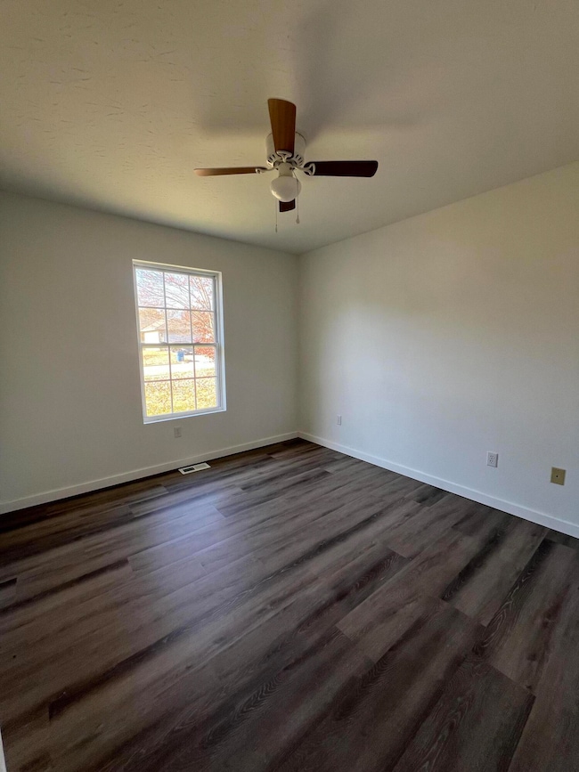 1044 S Missouri Ave, Springfield, MO 65807 - photo 7