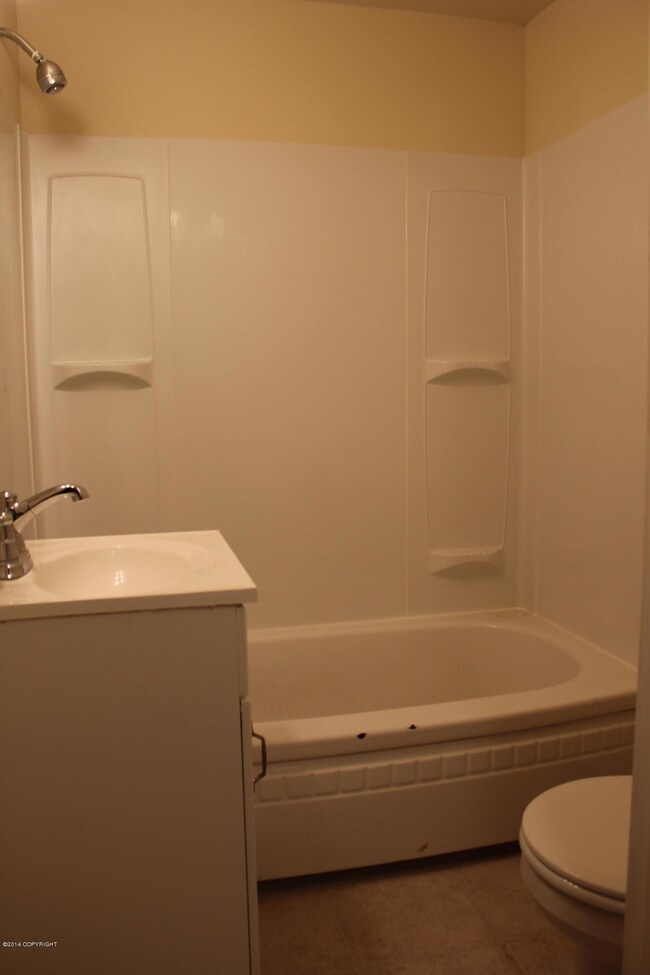 1333 - BATHROOM