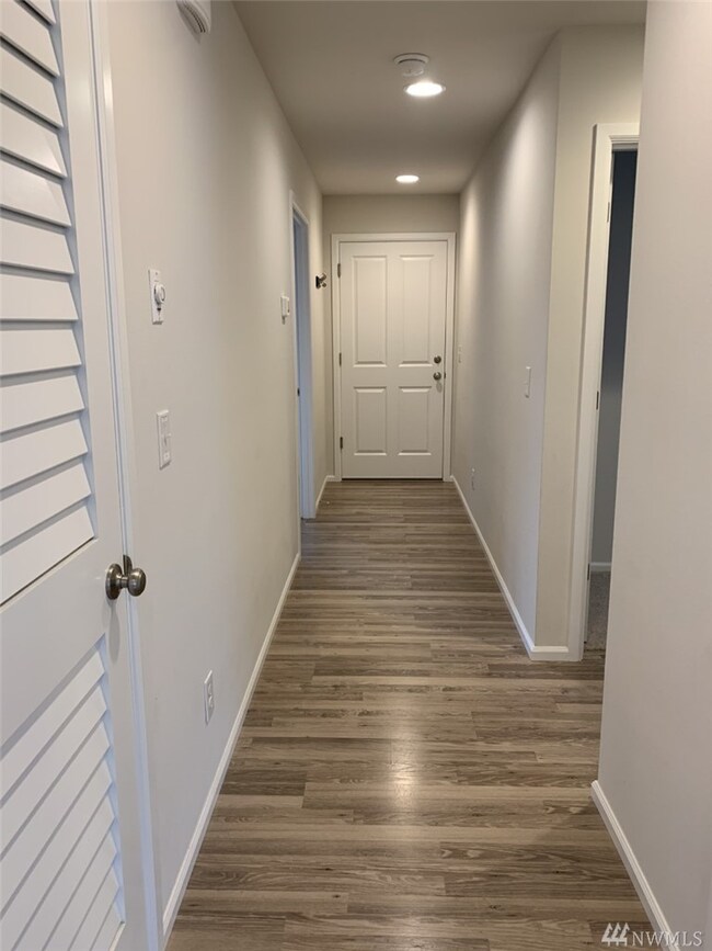 10583 189th St E, Puyallup, WA 98374 - photo 2