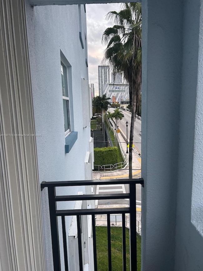 501 SW 1st St unit 411, Miami, FL 33130 - photo 6