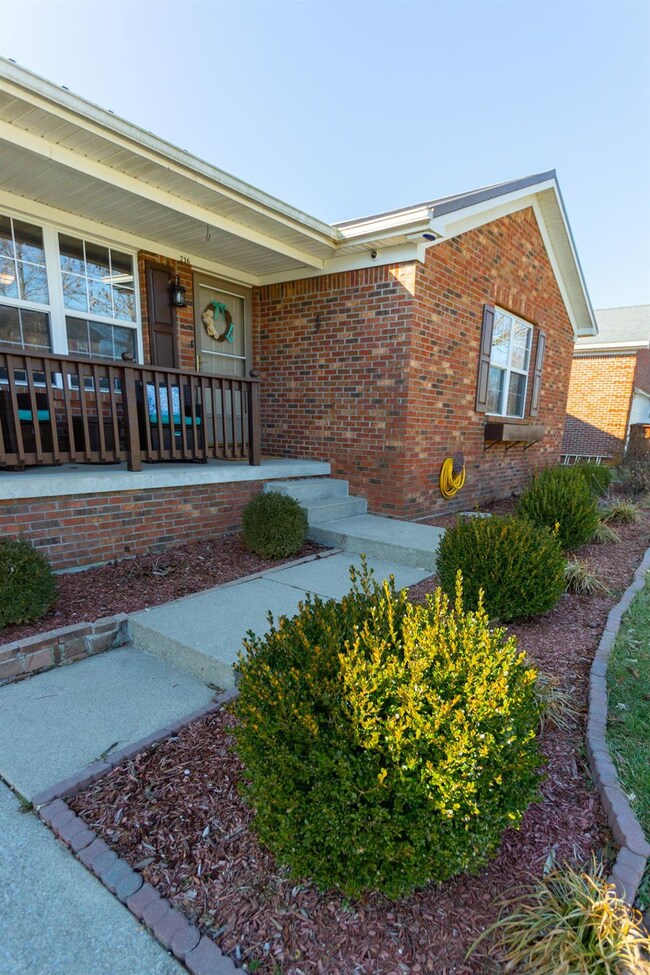 216 Southbrook Dr, Nicholasville, KY 40356 - photo 3