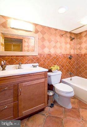 11208 Chestnut Grove Square unit 210, Reston, VA 20190 - photo 3