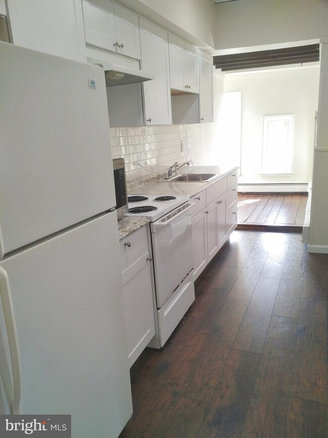 61 E Oakland Ave unit 3, Doylestown, PA 18901 - photo 6