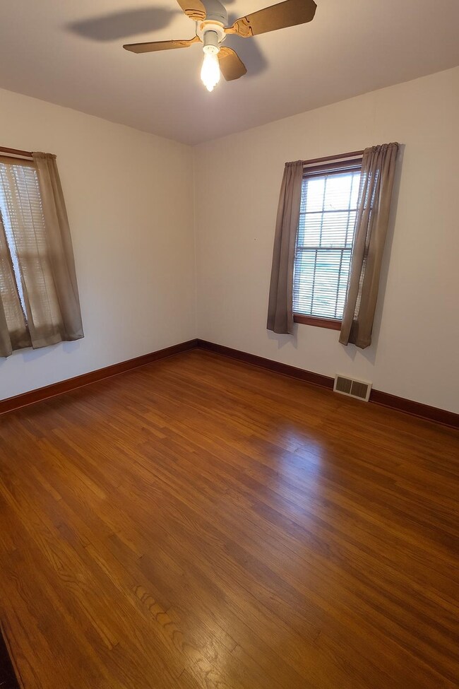 140 N 1st Ave E, Hartley, IA 51346 - photo 7