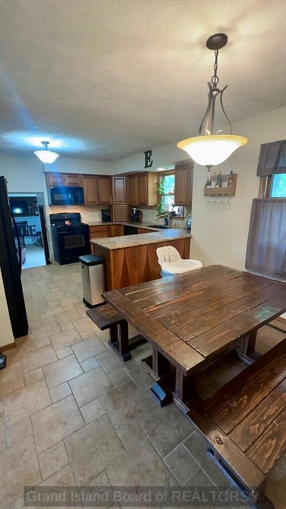 Dining room/ kitchen