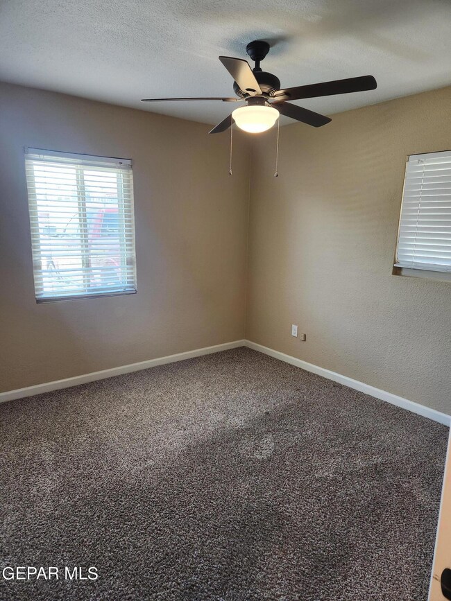 7724 Phoenix Ave, El Paso, TX 79915 - photo 2