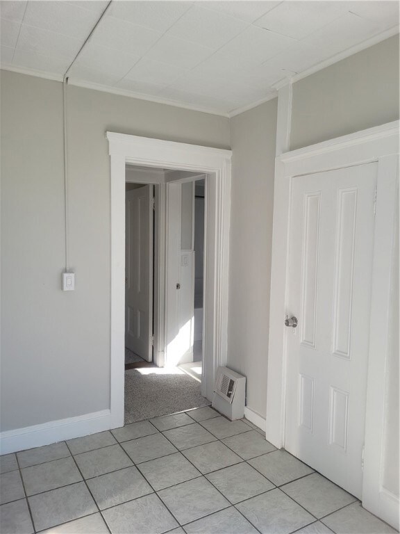 17 Vernon Ave unit 2, Newport, RI 02840 - photo 7