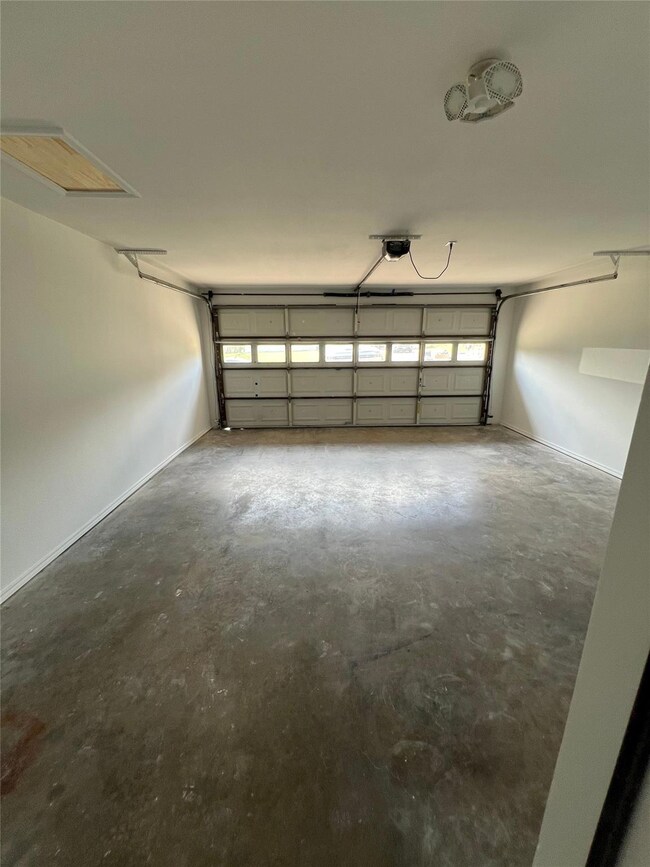 1428 W Ball St, Weatherford, TX 76086 - photo 6