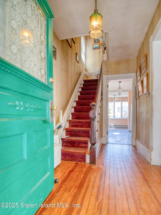 46 Duncan Rd, Staten Island, NY 10301 - photo 5