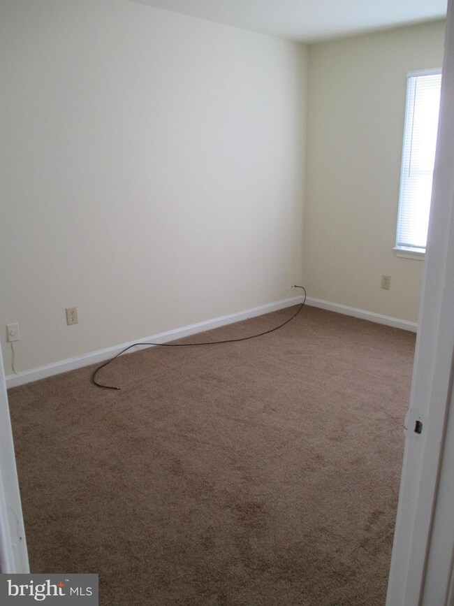 136 E Evans St, Culpeper, VA 22701 - photo 7