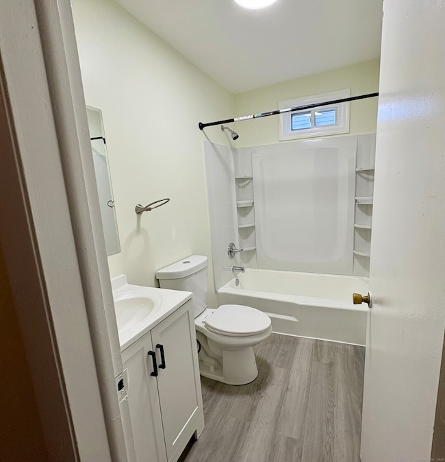 358 Washington St unit 1, New Britain, CT 06051 - photo 3