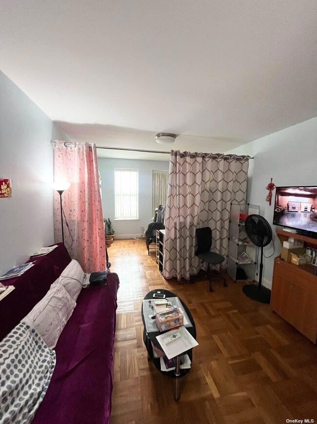 35-91 161st St unit 6J, Flushing, NY 11358 - photo 3